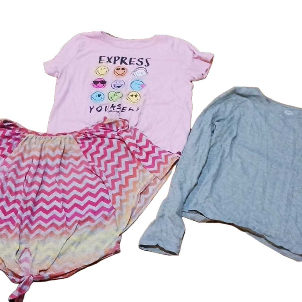Bundle of 3 girls shirts size 14/16 box 27
